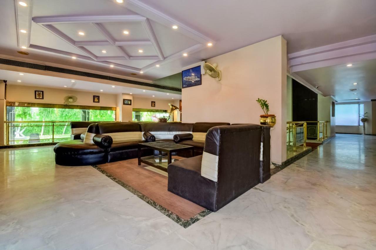 ג'איפור Oyo 18814 Hotel Maya International מראה חיצוני תמונה